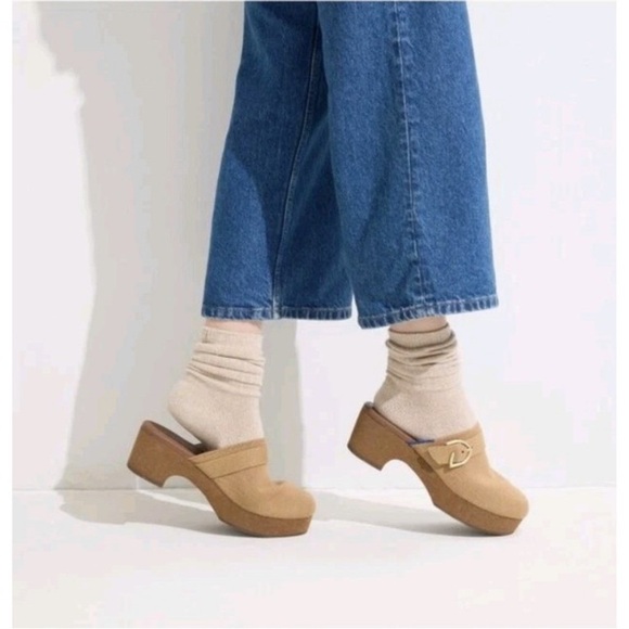 NWOB ROTHYS The Classic Clog butternut color size 9 - Picture 3 of 12